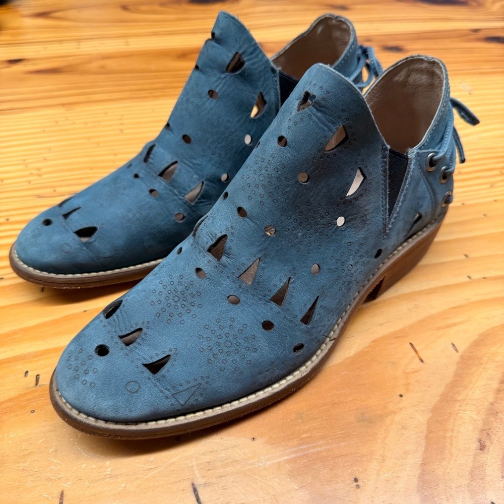 Musse & Cloud Teal Laser Cut Lace Up Ankle Boots 38 US 7 3566‎ Anthropologie